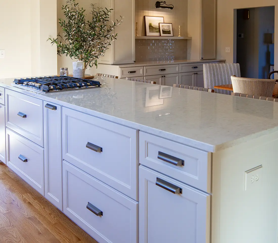 Kitchen cabinet hardware selection in Bloomington IL